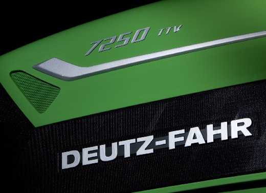deutz fahr seria7 1 Wydajność i produktywność w wydaniu DEUTZ FAHR: nowe modele TTV serii 7.