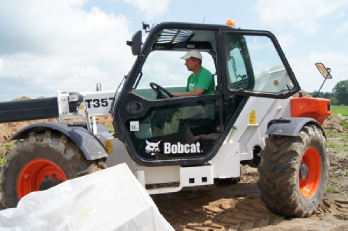 bobcat t3571 4 Maszyny marki Bobcat ułatwiają pracę