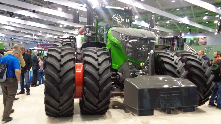 Fendt 1050 Vario Tractor Of The Year 2016 FENDT 1050 Varto z tytułem TRACTOR OF THE YEAR 2016