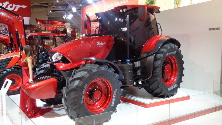 Zetor by Pininfarina koncept traktor 2015 Koncepcyjny Zetor zaprojektowany przez Pininfarinę