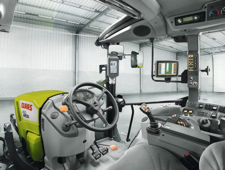 Claas Arion 400 nowe opcje 2016 kabina Nowe opcje wyposażenia dla ciągników CLAAS ARION 400